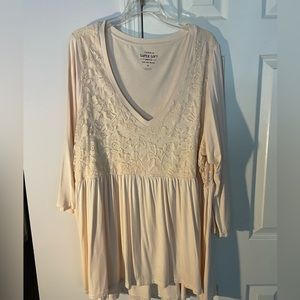 Torrid Cream lace over top V neck long sleeve blouse size 4